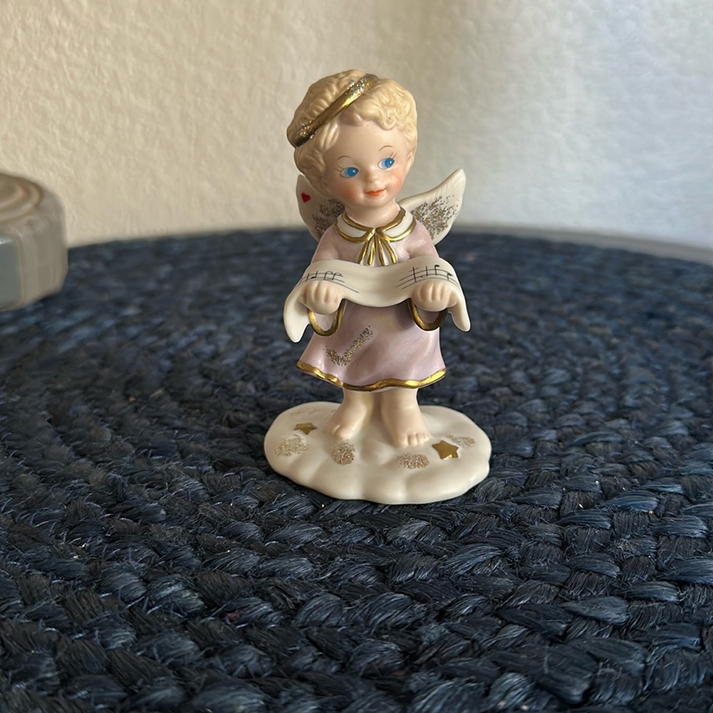 Vintage Tender Hearts Collection - 'Hymns of the Heavens'